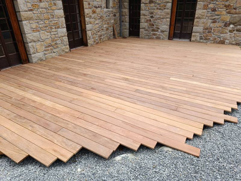 Pose des lames de Terrasse en bois cumaru Lannion